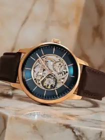 Men Leather Straps Watch