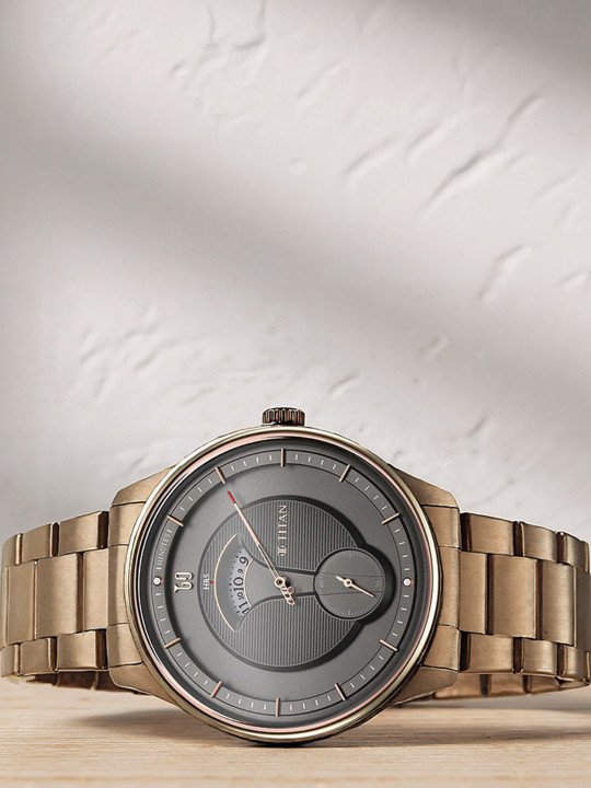 Men Black Patterned Dial & Beige Stainless Steel Bracelet Style Straps Analogue Watch