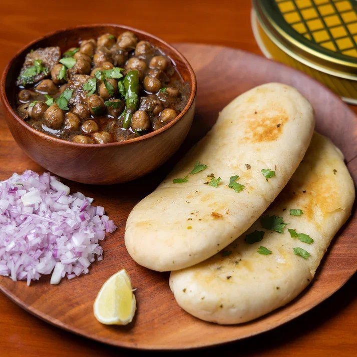 Punjabi Chhole Kulche